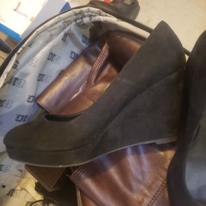 Apt 9 black wedge heel size 8